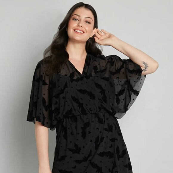 Modcloth Dramatic Depths Velvet Dress with Bat Mesh Overlay - NWT- Small - Picture 2 of 12